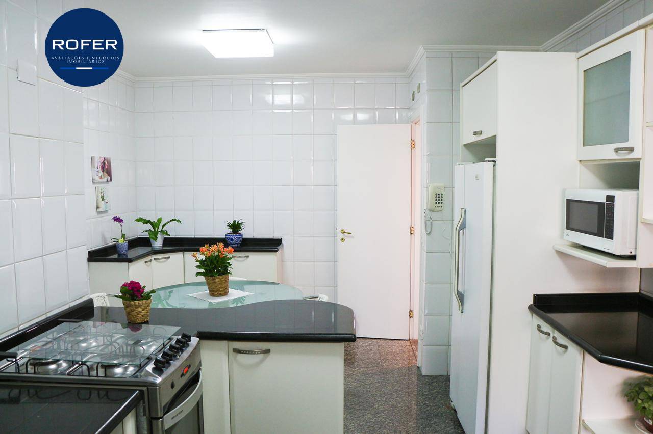 Apartamento à venda com 3 quartos, 137m² - Foto 21