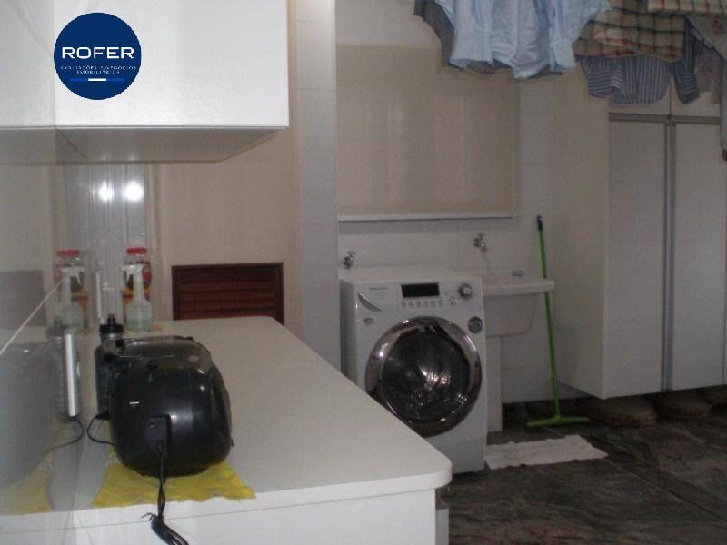 Apartamento à venda com 3 quartos, 243m² - Foto 21