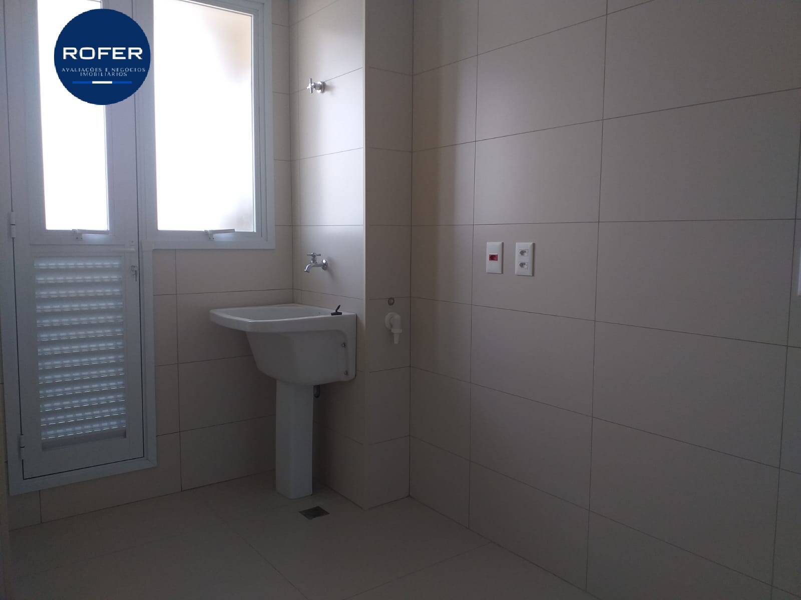 Apartamento à venda com 3 quartos, 185m² - Foto 27