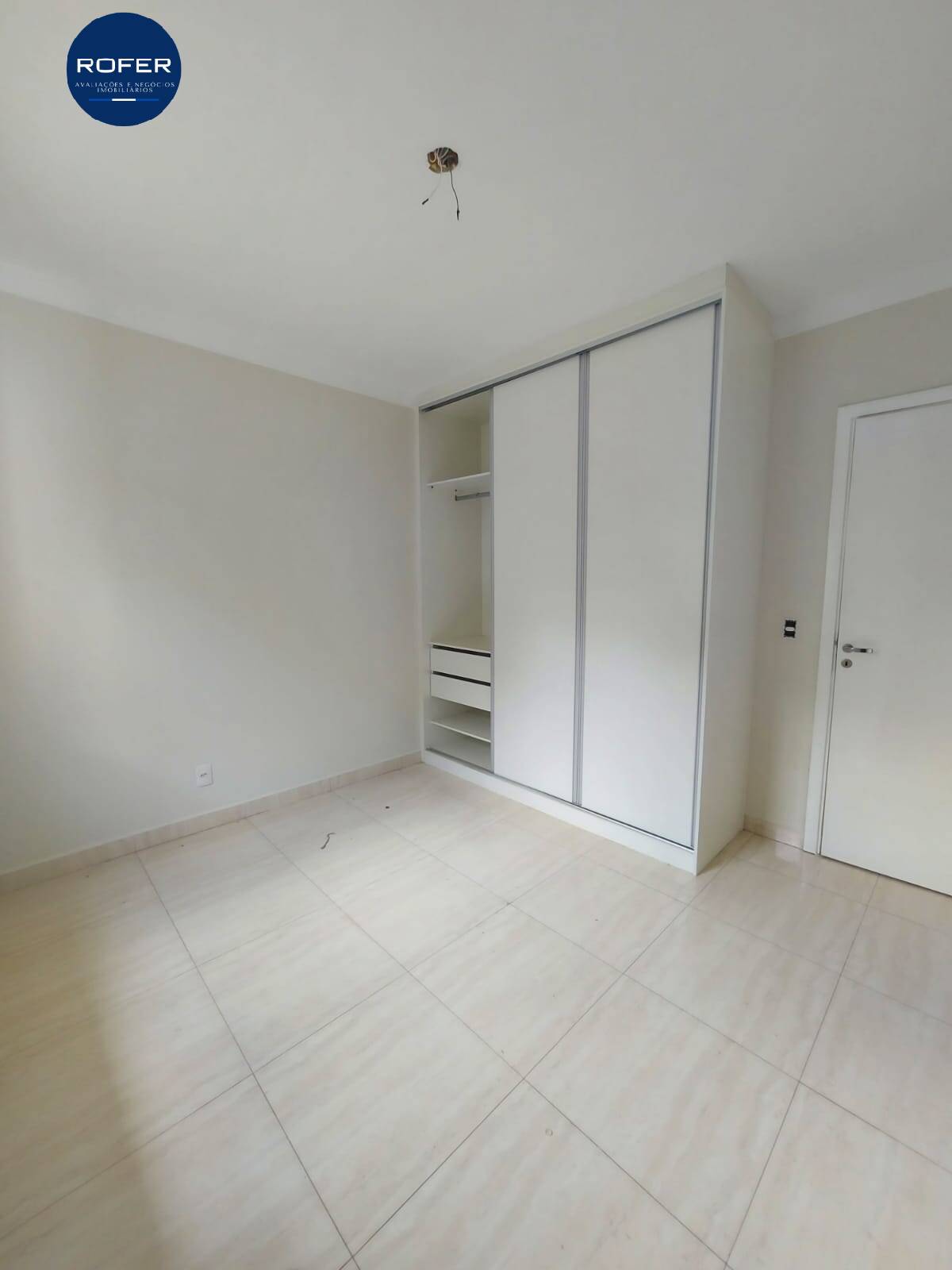 Casa à venda com 3 quartos, 200m² - Foto 10