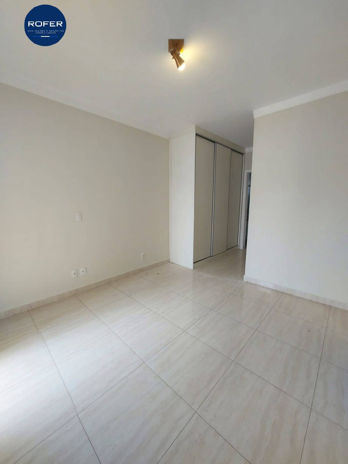 Casa à venda com 3 quartos, 200m² - Foto 17