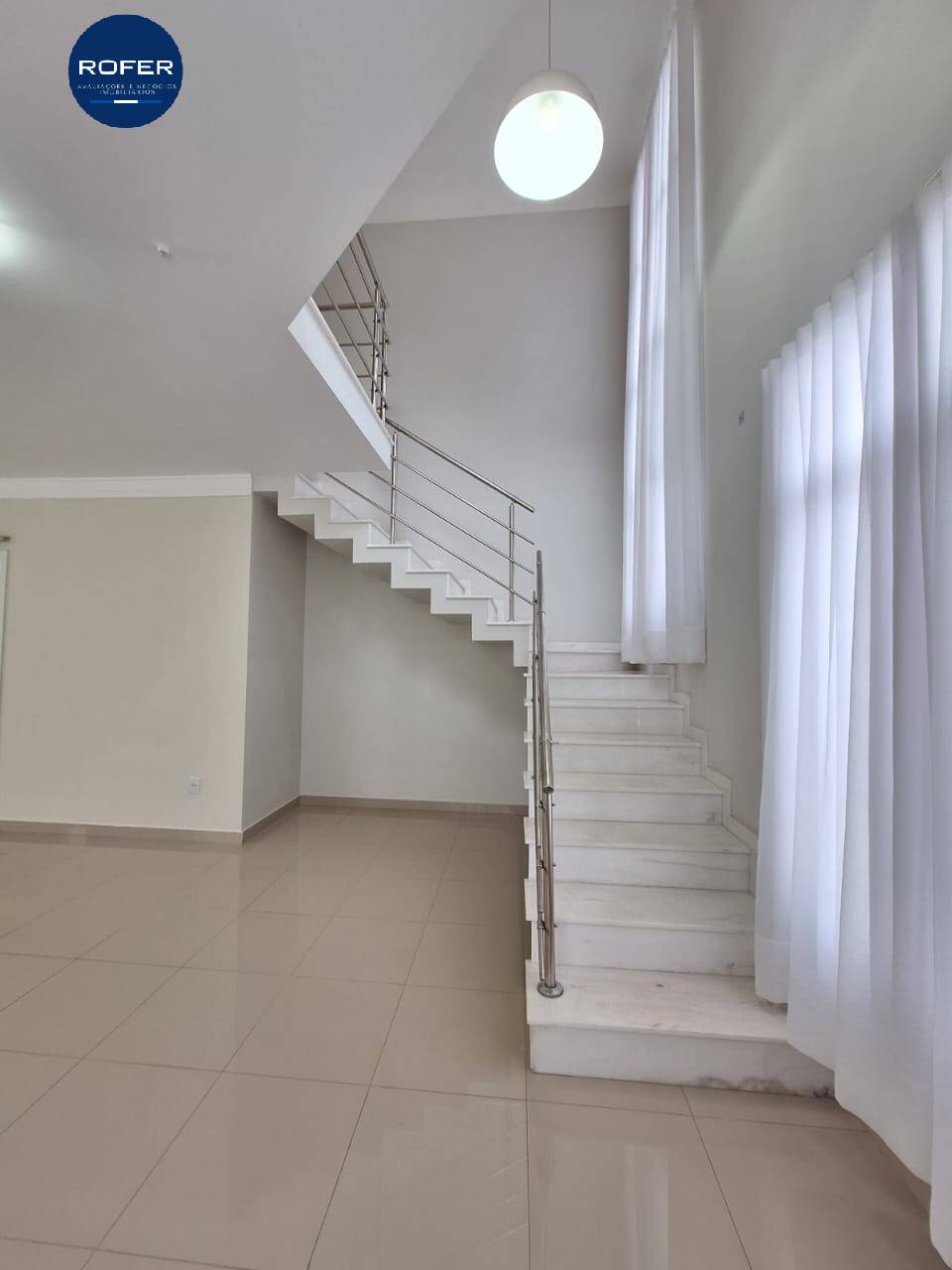 Casa à venda e aluguel com 3 quartos, 245m² - Foto 7