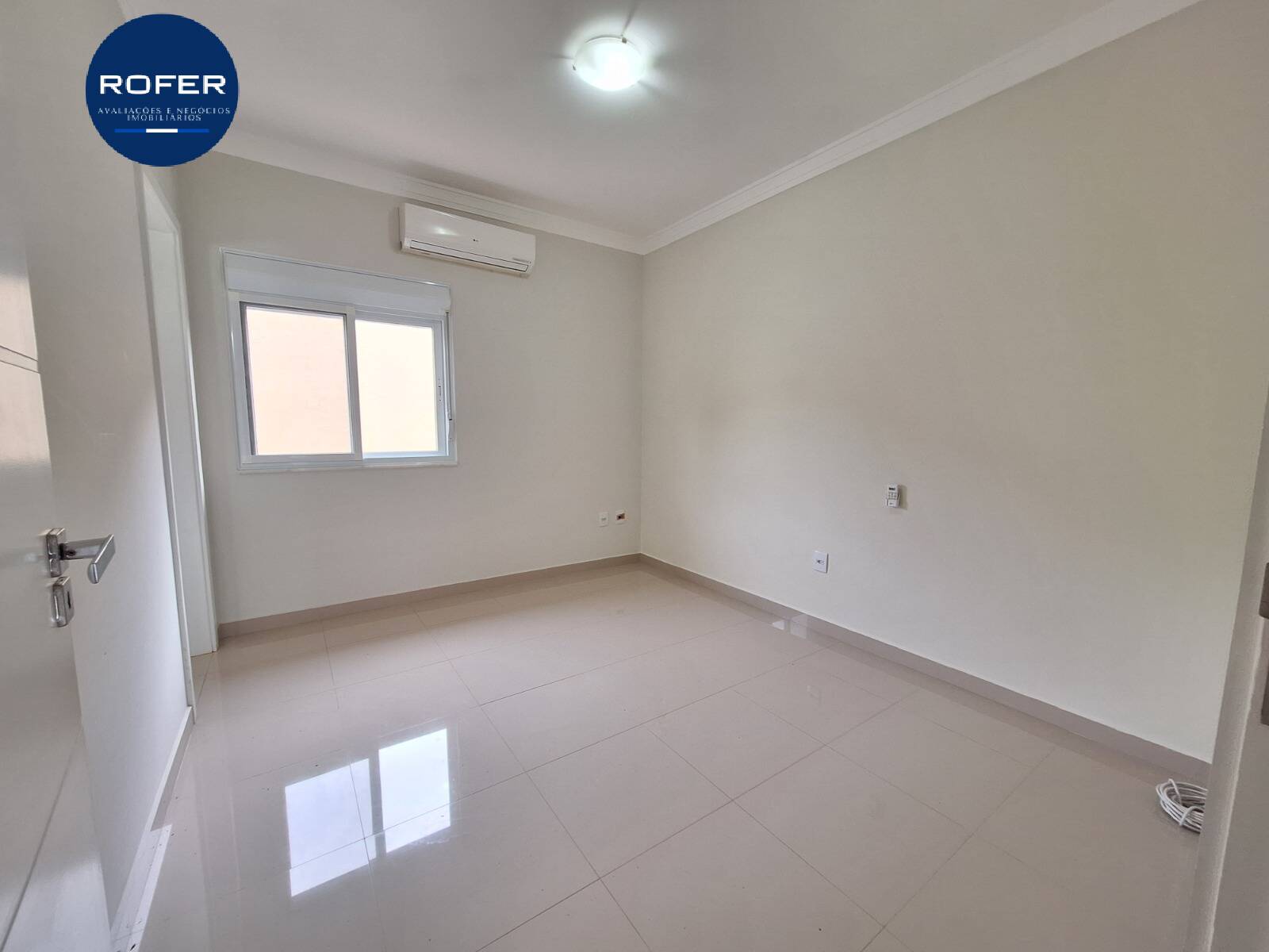 Casa à venda e aluguel com 3 quartos, 245m² - Foto 19