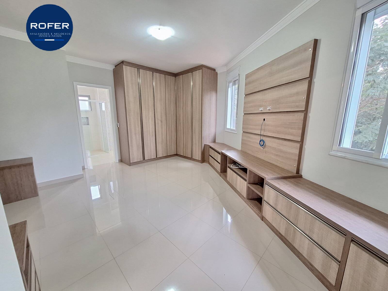 Casa à venda e aluguel com 3 quartos, 245m² - Foto 28