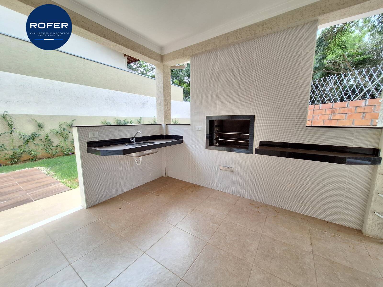 Casa à venda e aluguel com 3 quartos, 245m² - Foto 13