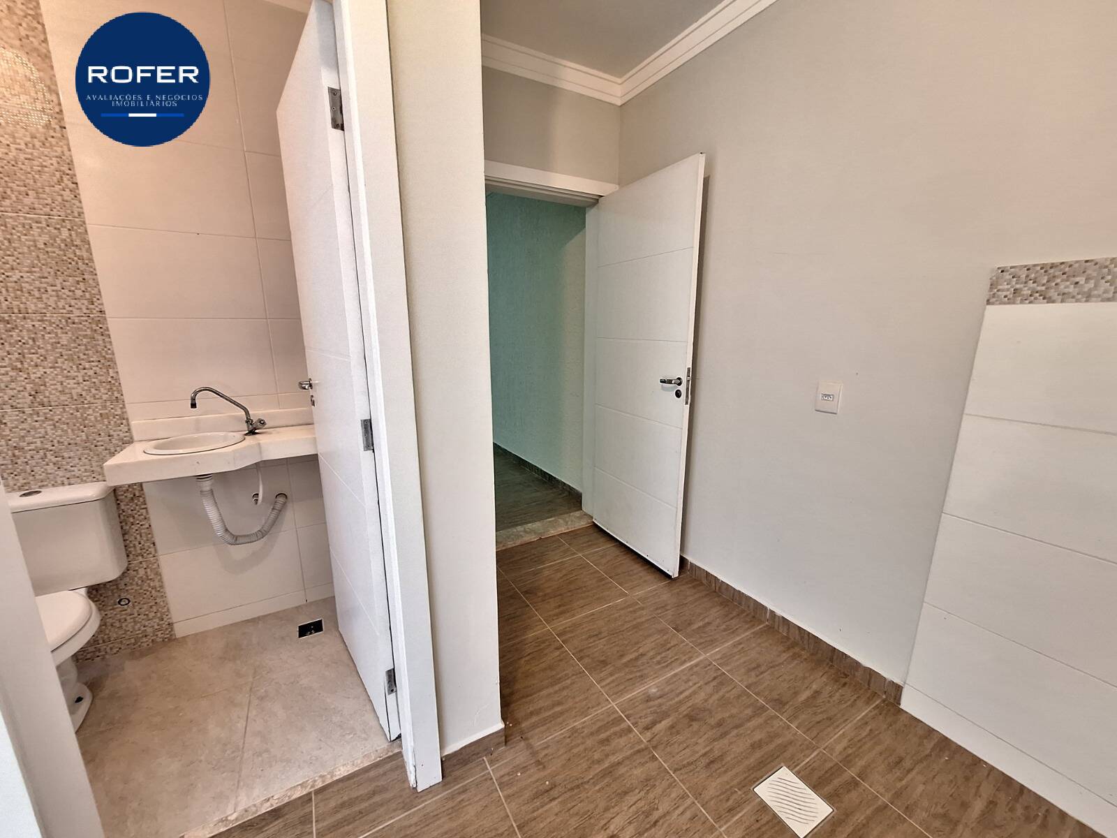 Casa à venda e aluguel com 3 quartos, 245m² - Foto 36