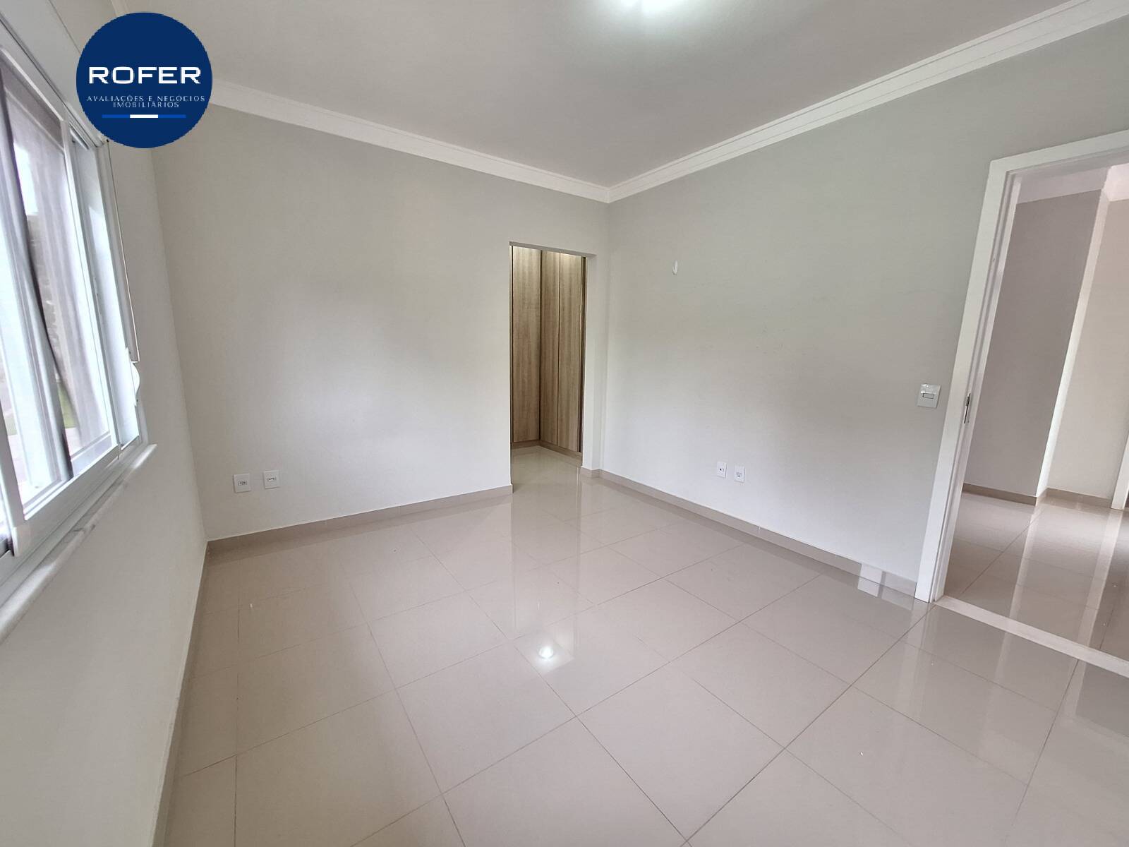 Casa à venda e aluguel com 3 quartos, 245m² - Foto 25