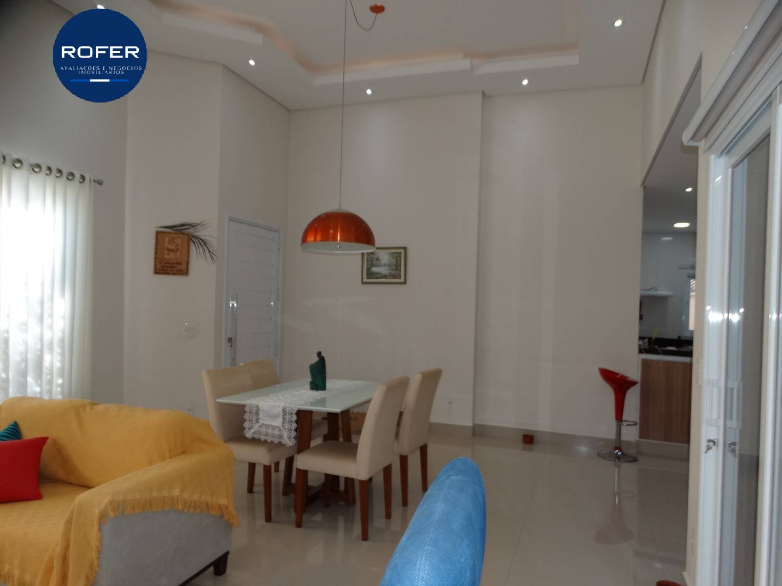 Casa à venda com 3 quartos, 168m² - Foto 4