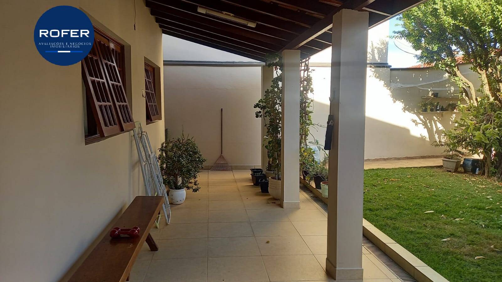 Casa à venda com 3 quartos, 259m² - Foto 27